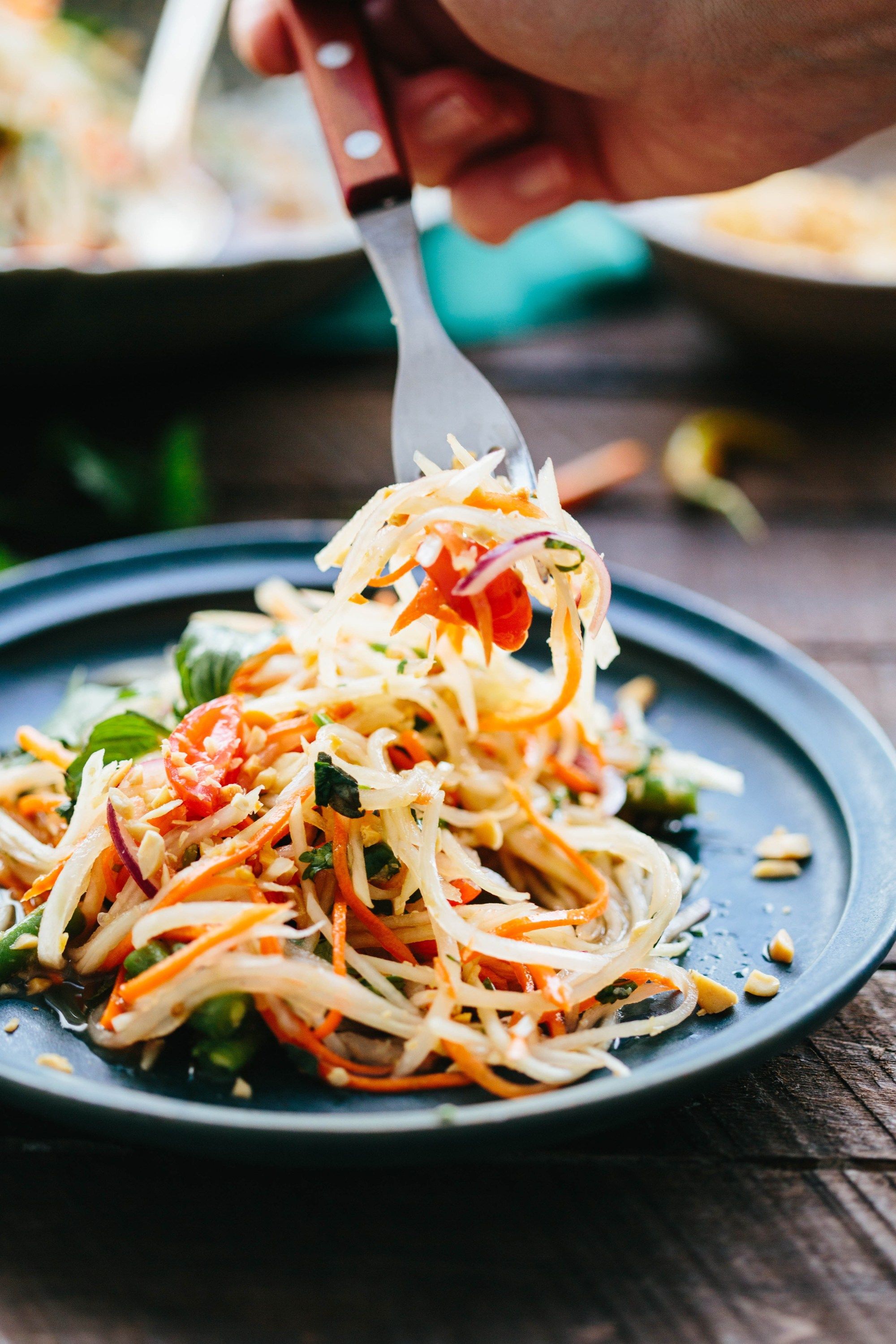 Try this Refreshing and Healthy Thai Papaya Salad Recipe Today!