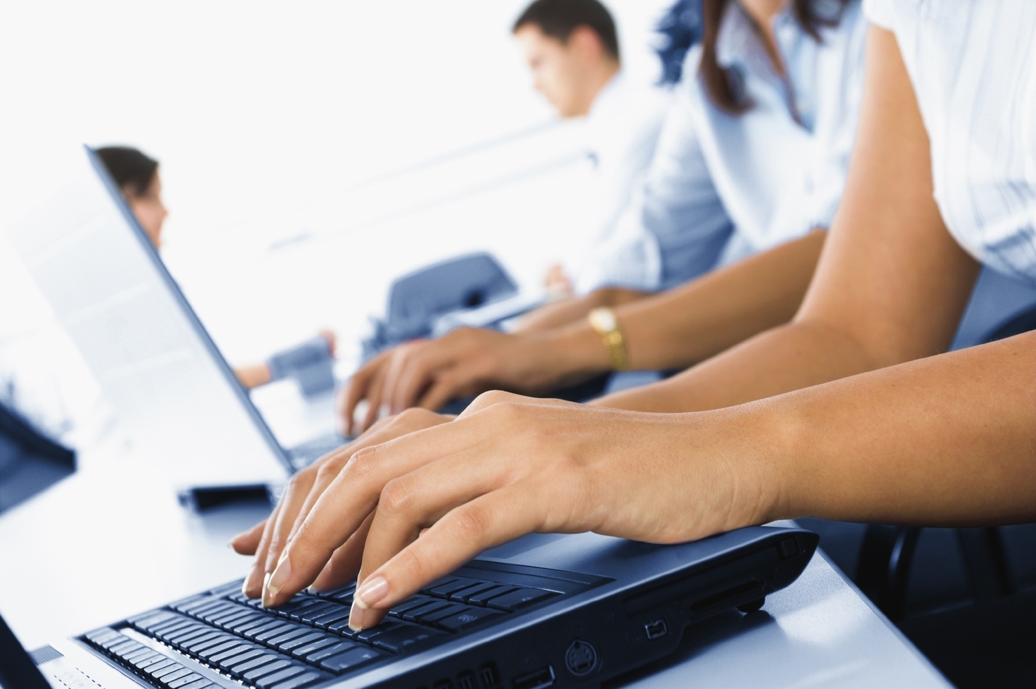 “Revolutionizing the Future: AI-Powered Robots Take Over Dangerous Jobs”