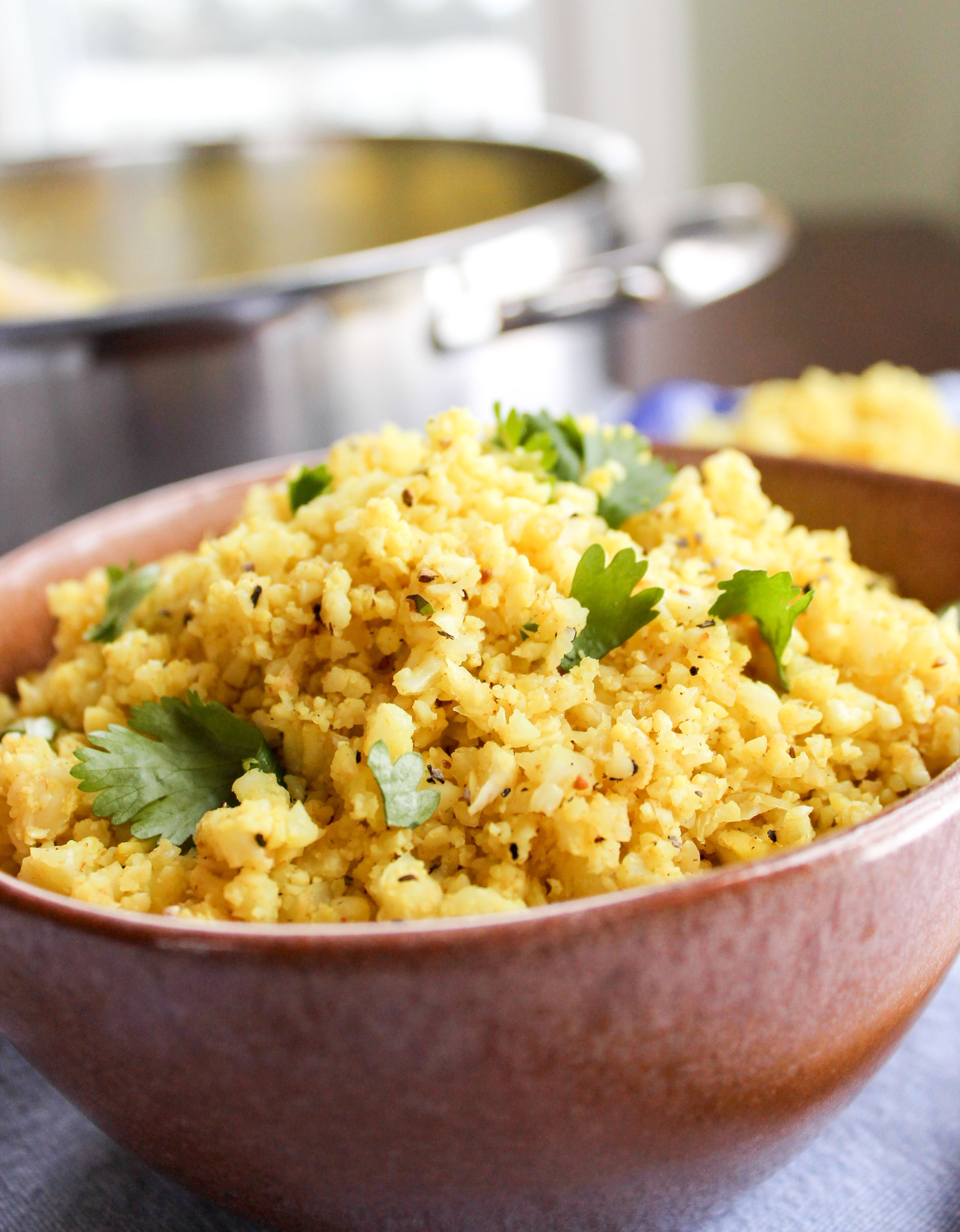 “Rice No More: Experts Discuss the Benefits of Low-Carb Cauliflower Rice Dishes”