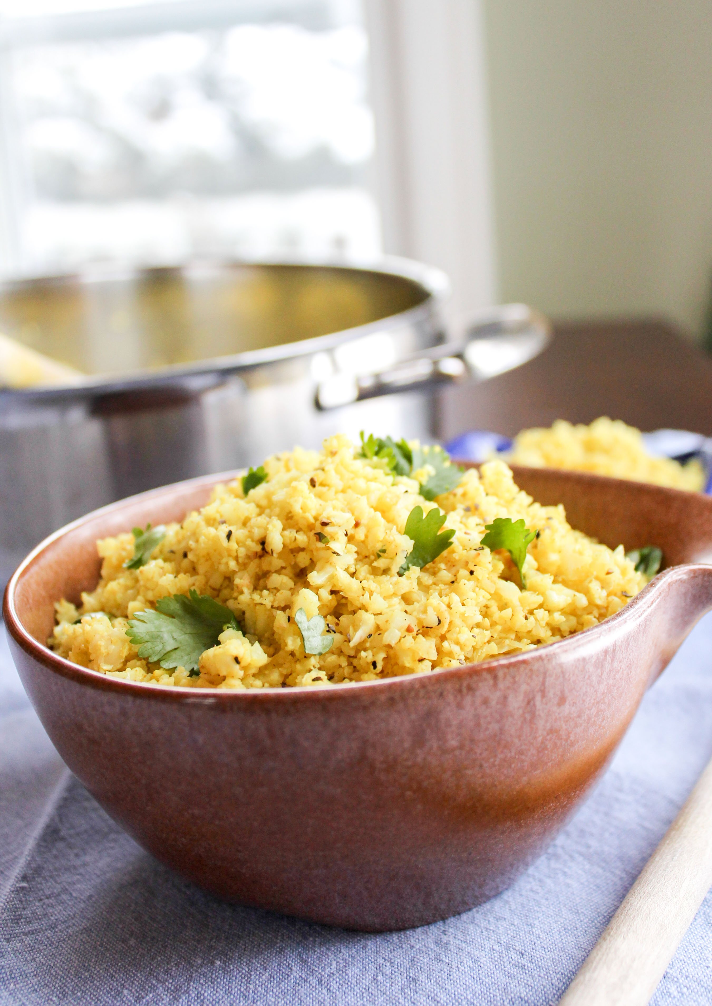 “Healthy and Delicious: Sweet and Savory Pineapple Fried ‘Rice’ Recipe with Cauliflower Rice”
