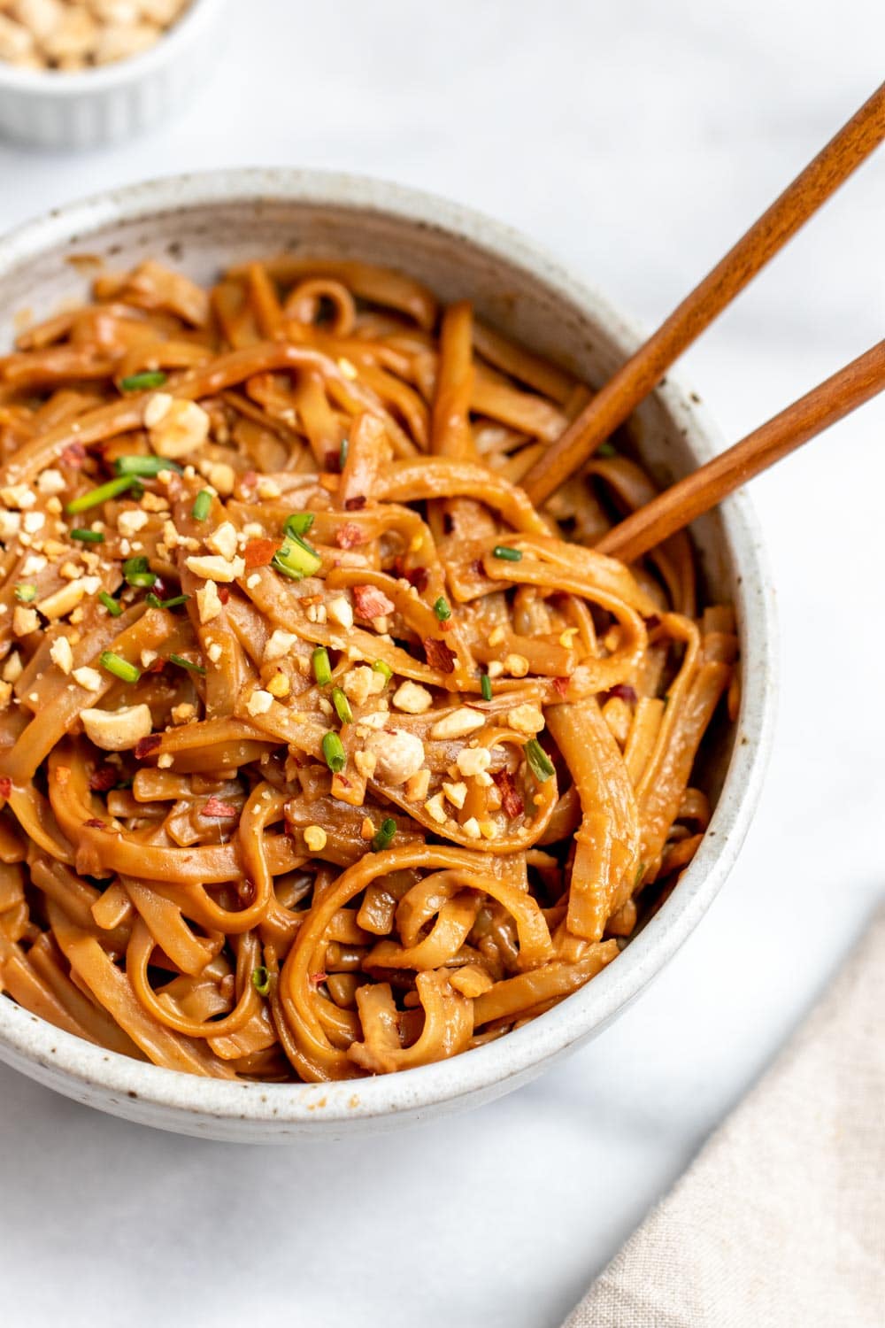 “Spice Up Your Mealtime with Delicious and Nutritious Peanut Butter Tempeh Noodles!”