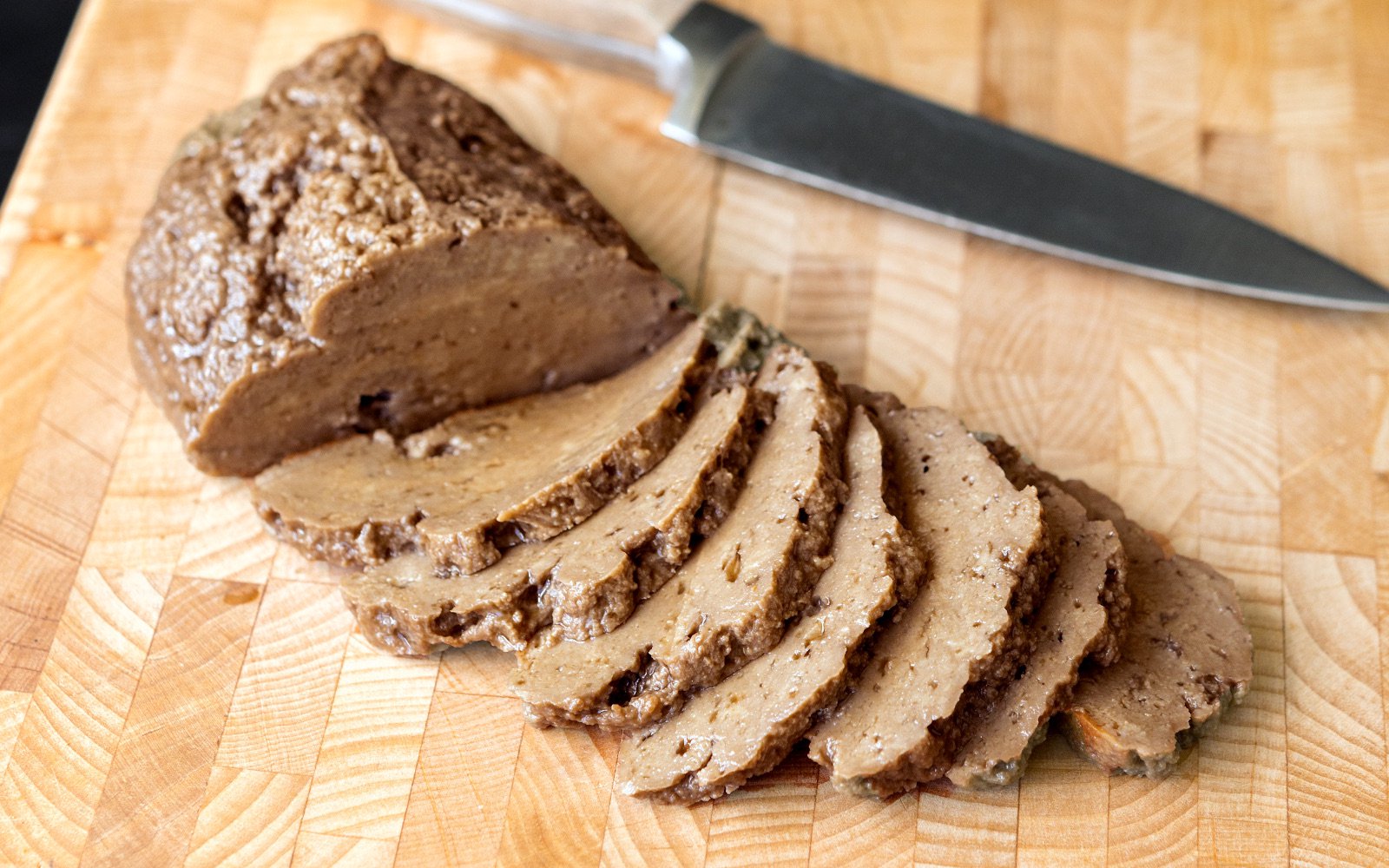 Seitan: The High-Protein, Low-Fat Meat Substitute for Vegans and Vegetarians!