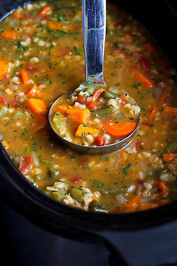 Slow Cooking: The Deliciously Healthy Way to Save Time and Eat Well!