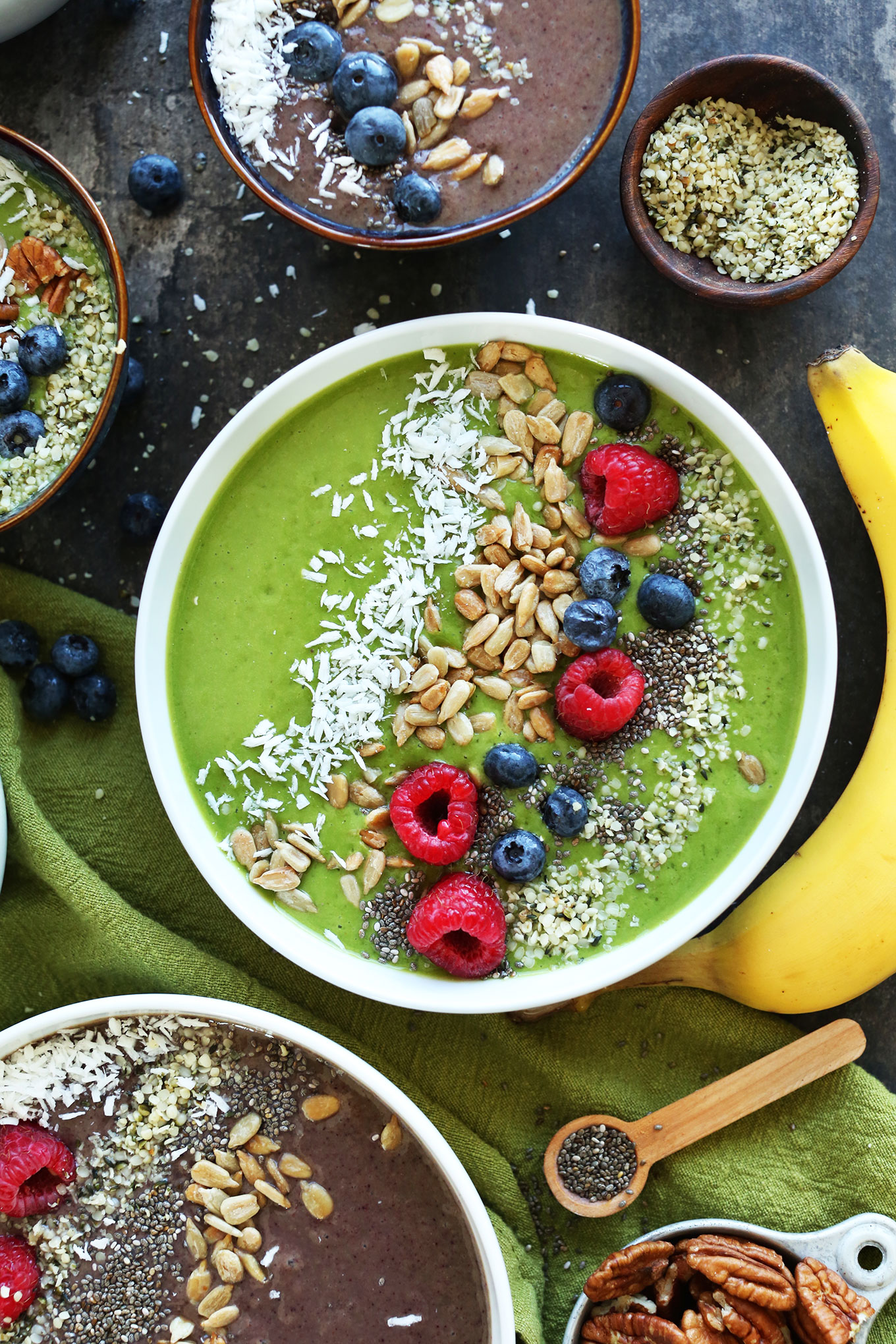 10 Delicious and Nutritious Smoothie Bowl Recipes to Start Your Day Right!