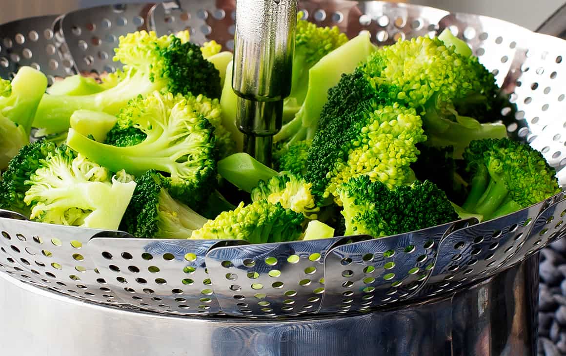 “Steam Up Your Diet with Healthy and Versatile Steamed Broccoli Recipes!”