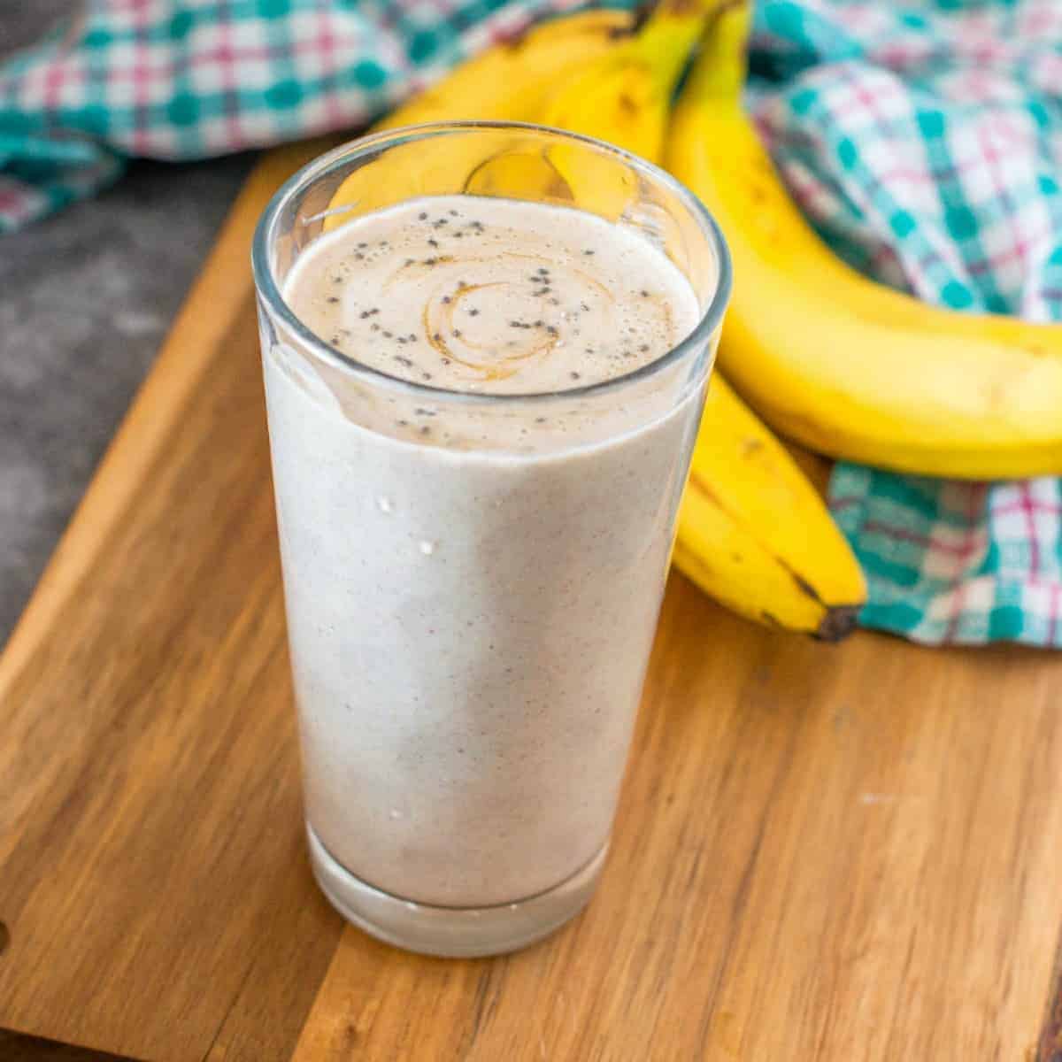 Start Your Day Right with Delicious Banana Smoothies!