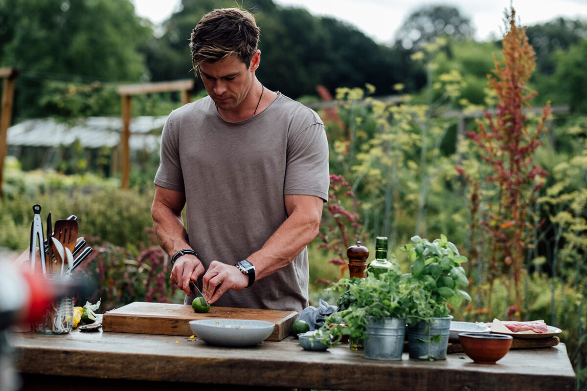Chris Hemsworth’s Healthy Lifestyle: How He Maintains His Chiseled Physique and Commitment to Sustainability