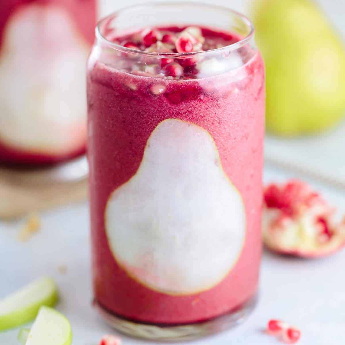 Start Your Day with Delicious and Nutritious Pomegranate Smoothies!