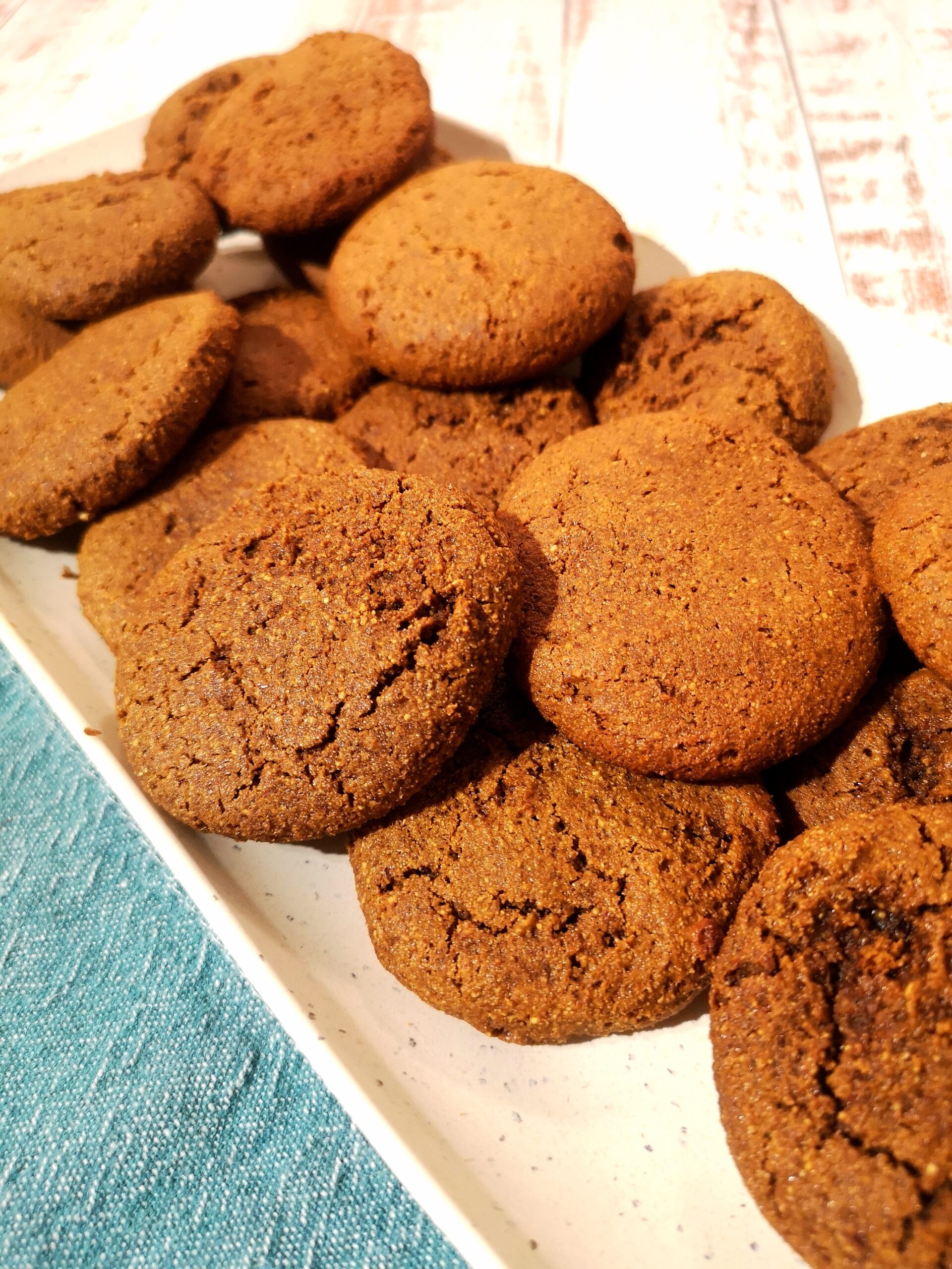 Healthy Gingerbread Cookies: A Guilt-Free Holiday Treat!
