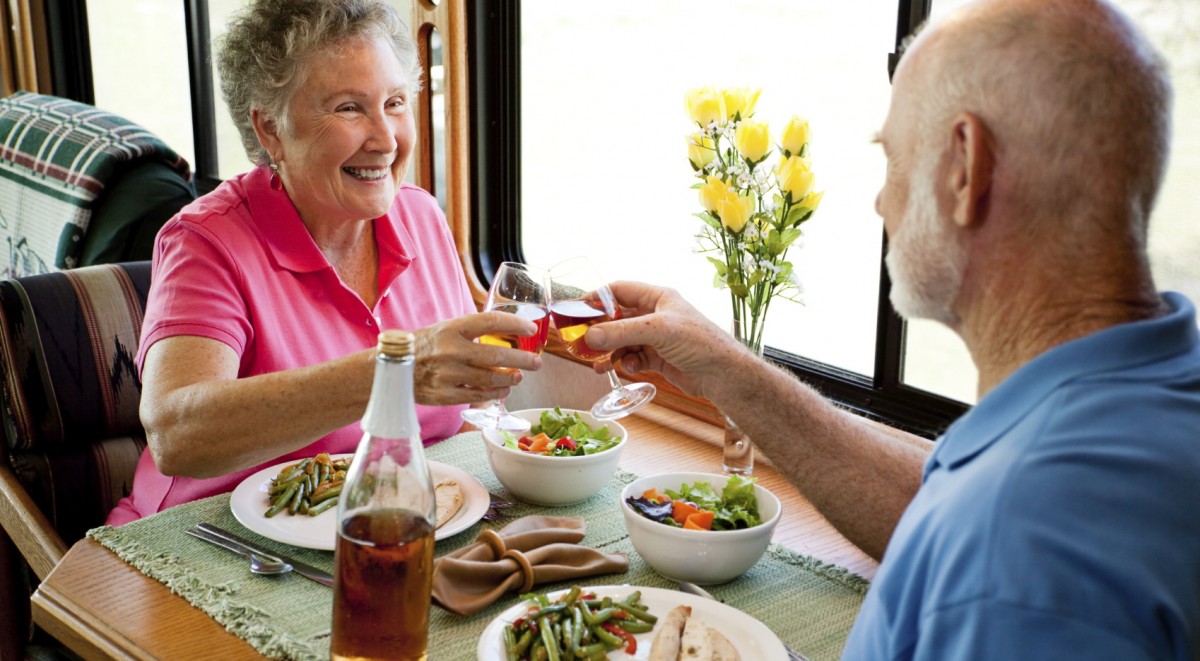 Top 15 Tips for Mindful Eating in Seniors