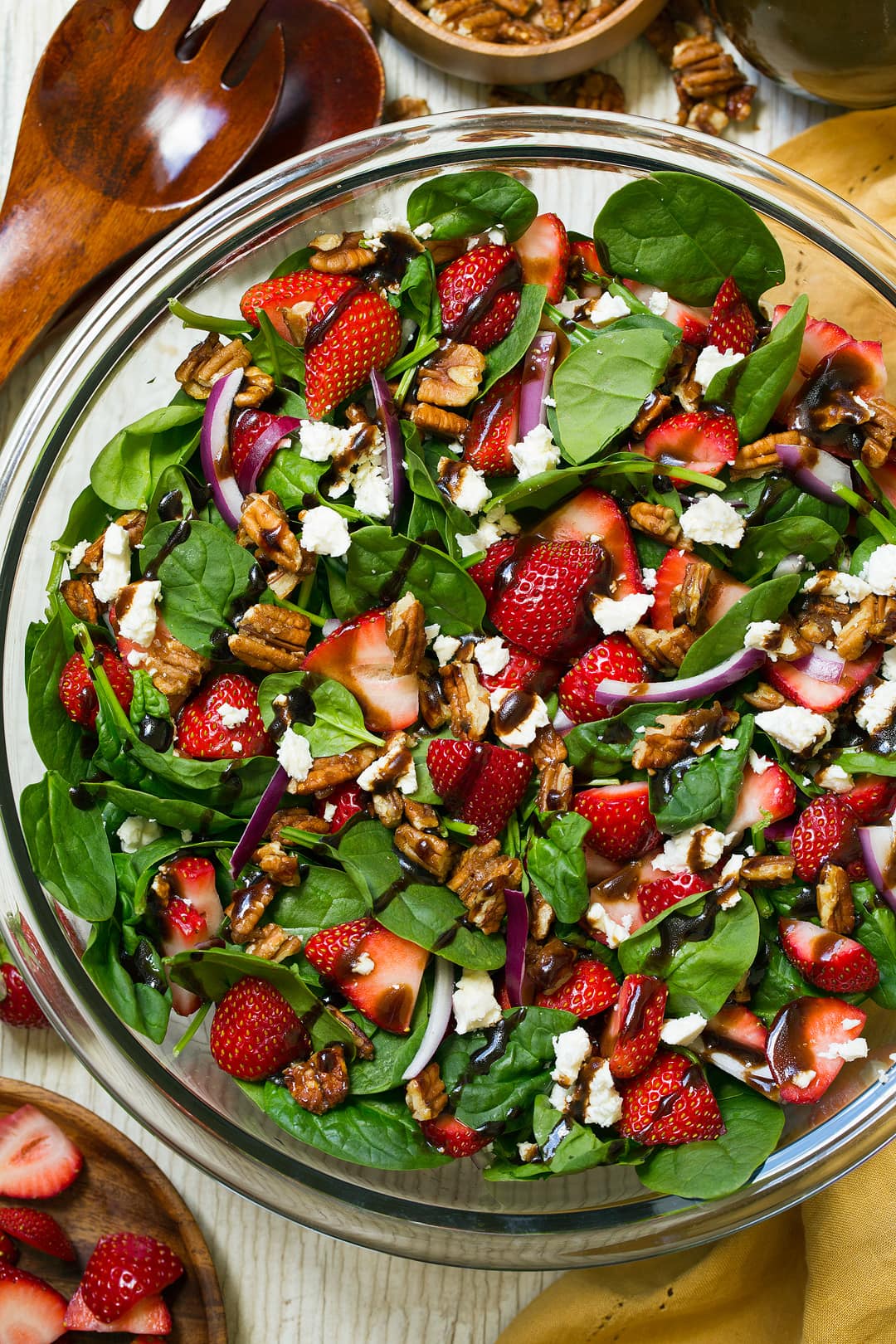 5 Delicious Spinach Salad Recipes Packed with Nutrients!