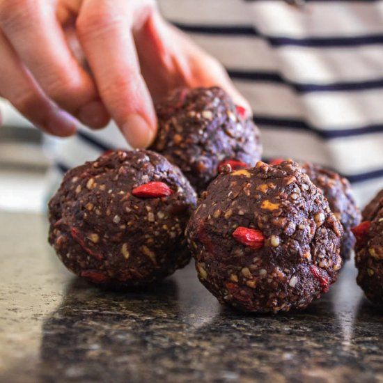 Boost Your Energy with Delicious Goji Berry Energy Balls