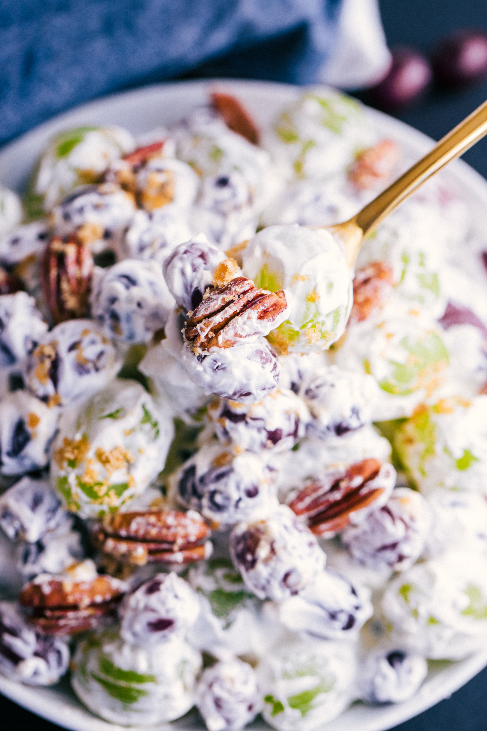 “Refreshingly Delicious Grape Salad: A Nutritious Year-Round Delight!”