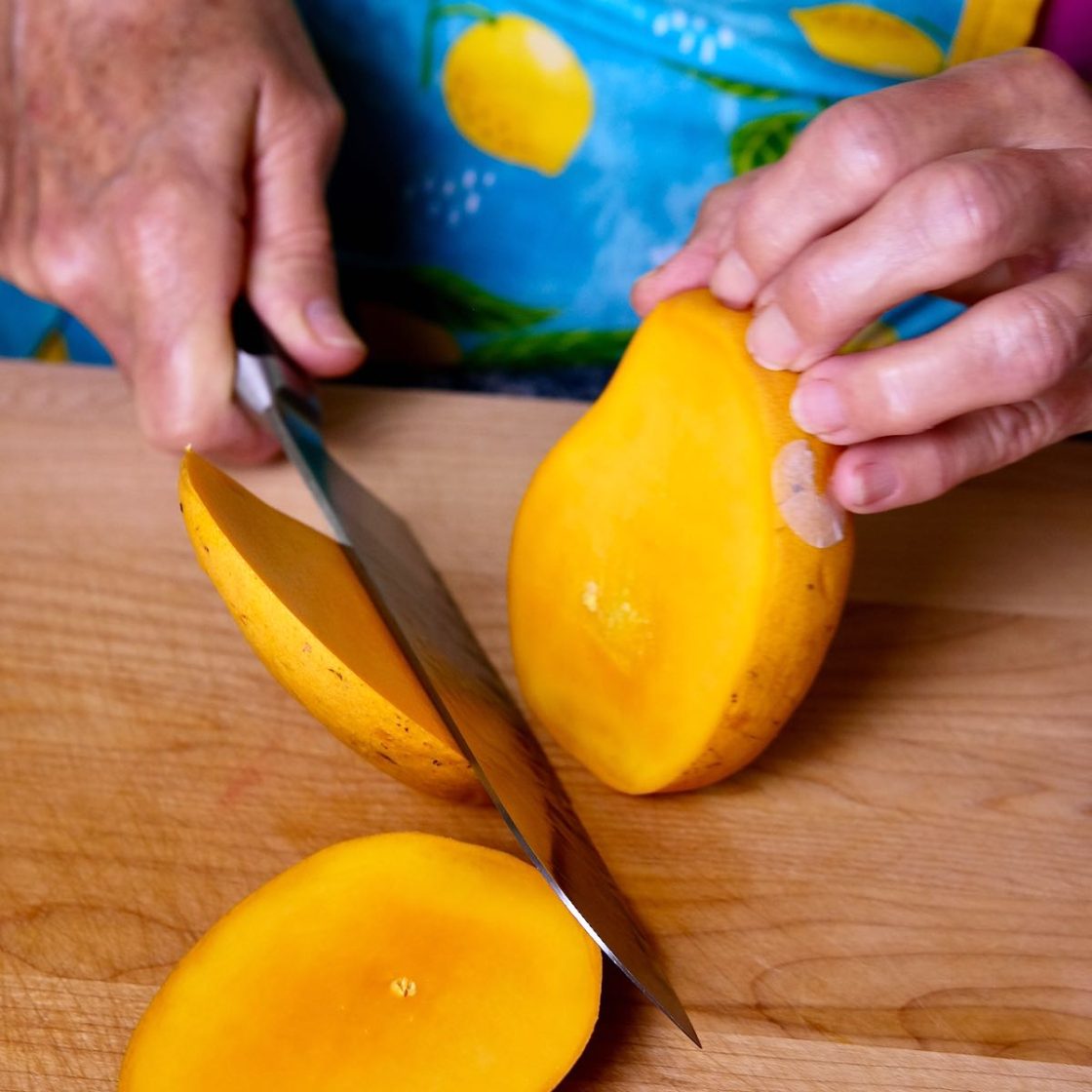 Master the Art of Mango Cutting: Unlock the Sweetness and Nutrients with These Easy Steps