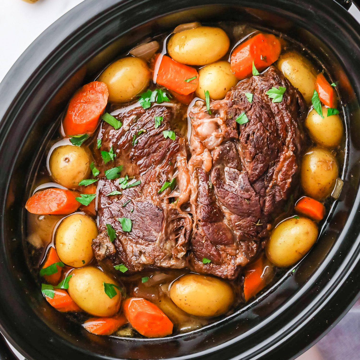 “Slow Cooking: The Game-Changer for Convenient, Flavorful, and Healthy Meals”