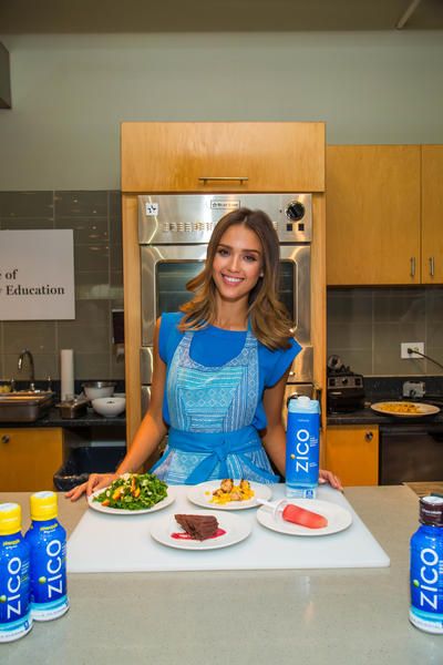 From Hollywood Starlet to Healthy Eating Guru: Jessica Alba’s Inspiring Journey