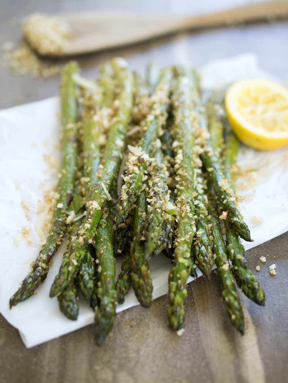 “Delicious and Nutritious: Roasted Asparagus with Garlic is a Flavorful Health Boost!”