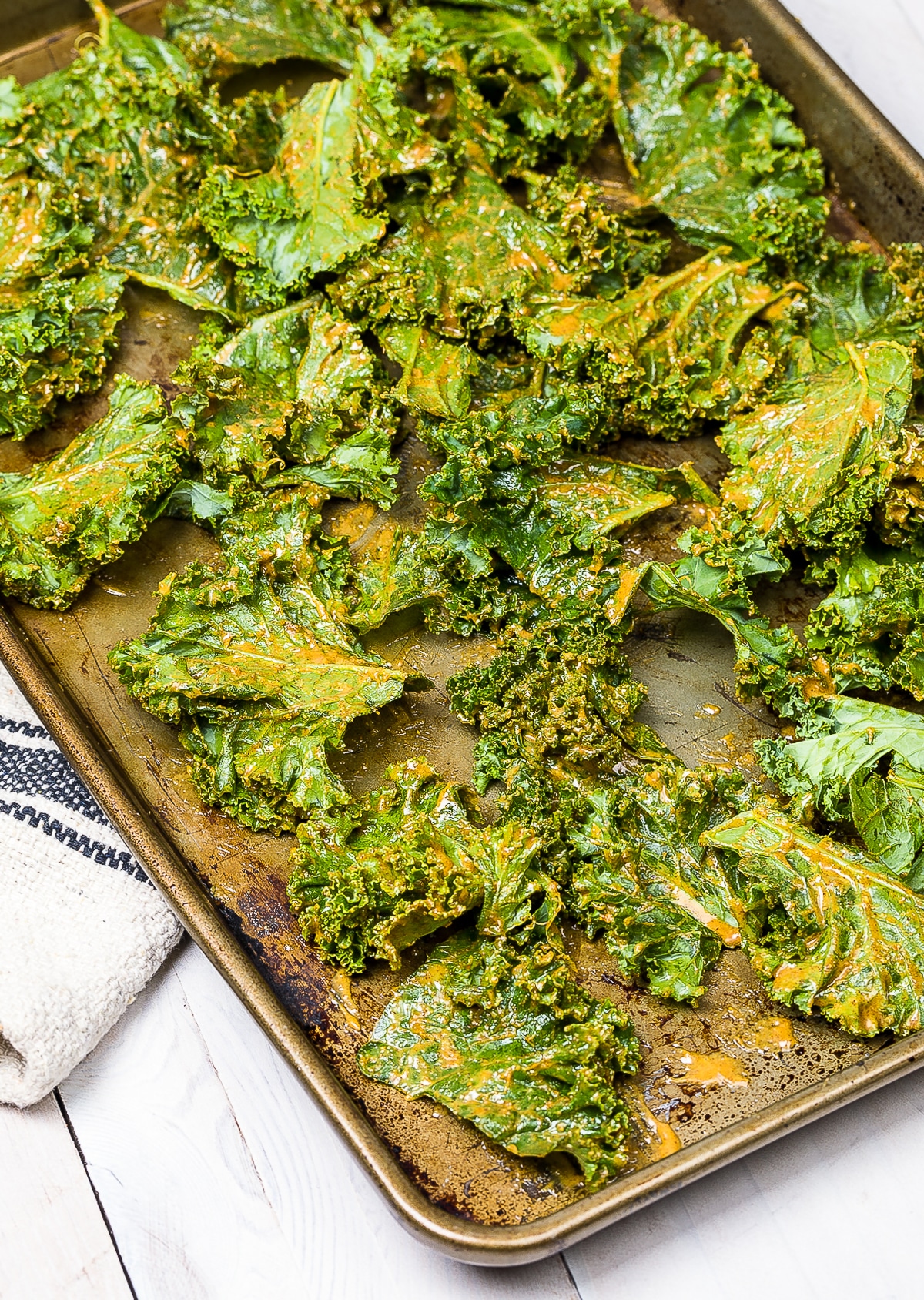“Crunchy and Nutrient-Packed: Try These Top 15 Homemade Kale Chip Recipes!”