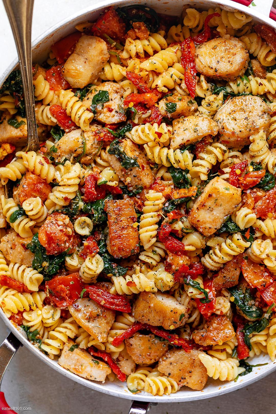 15 Mouthwatering Spinach Pasta Dishes to Satisfy and Nourish