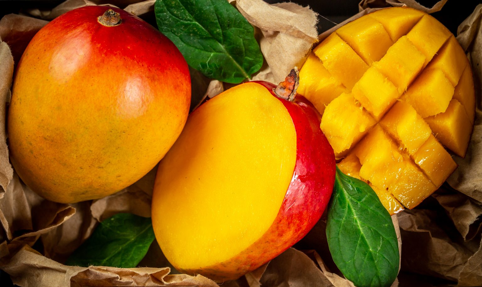 Exploring the Delicious World of Mangoes: From Alphonso to Manilla, Uncover the Variety and Flavors