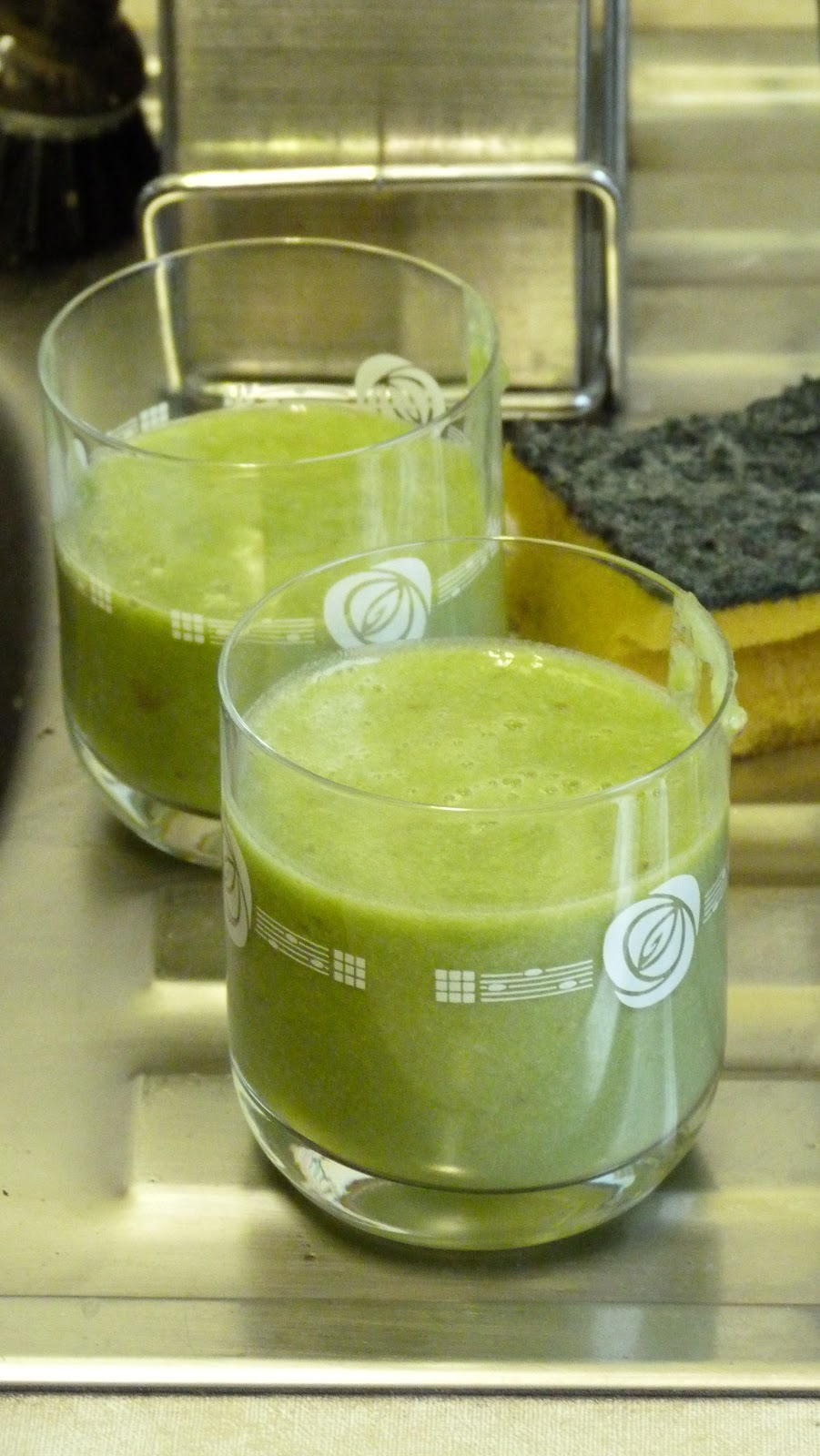 Revitalize Your Morning Routine with Delicious Wheatgrass Smoothies!