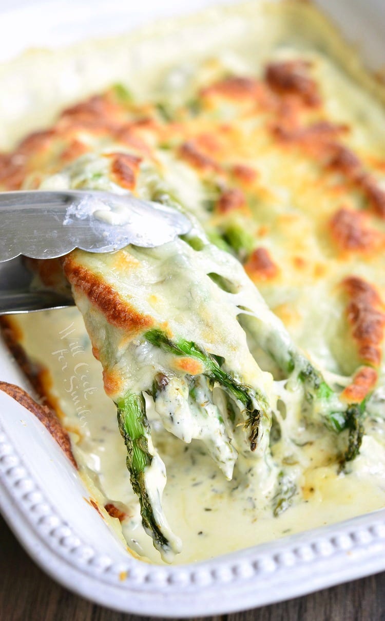 "Delight in Italy's Springtime Delicacy: Traditional Asparagus Dishes to Savor"