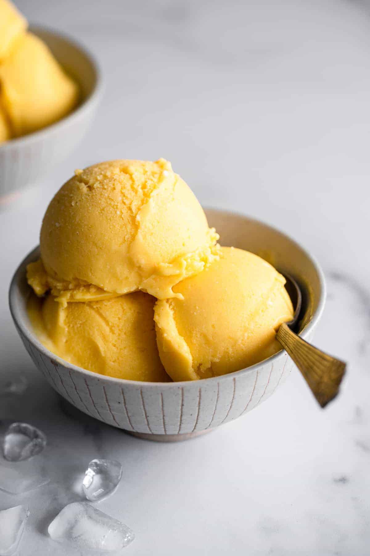 “Chill Out with These Delicious and Nutritious Frozen Mango Recipes!”