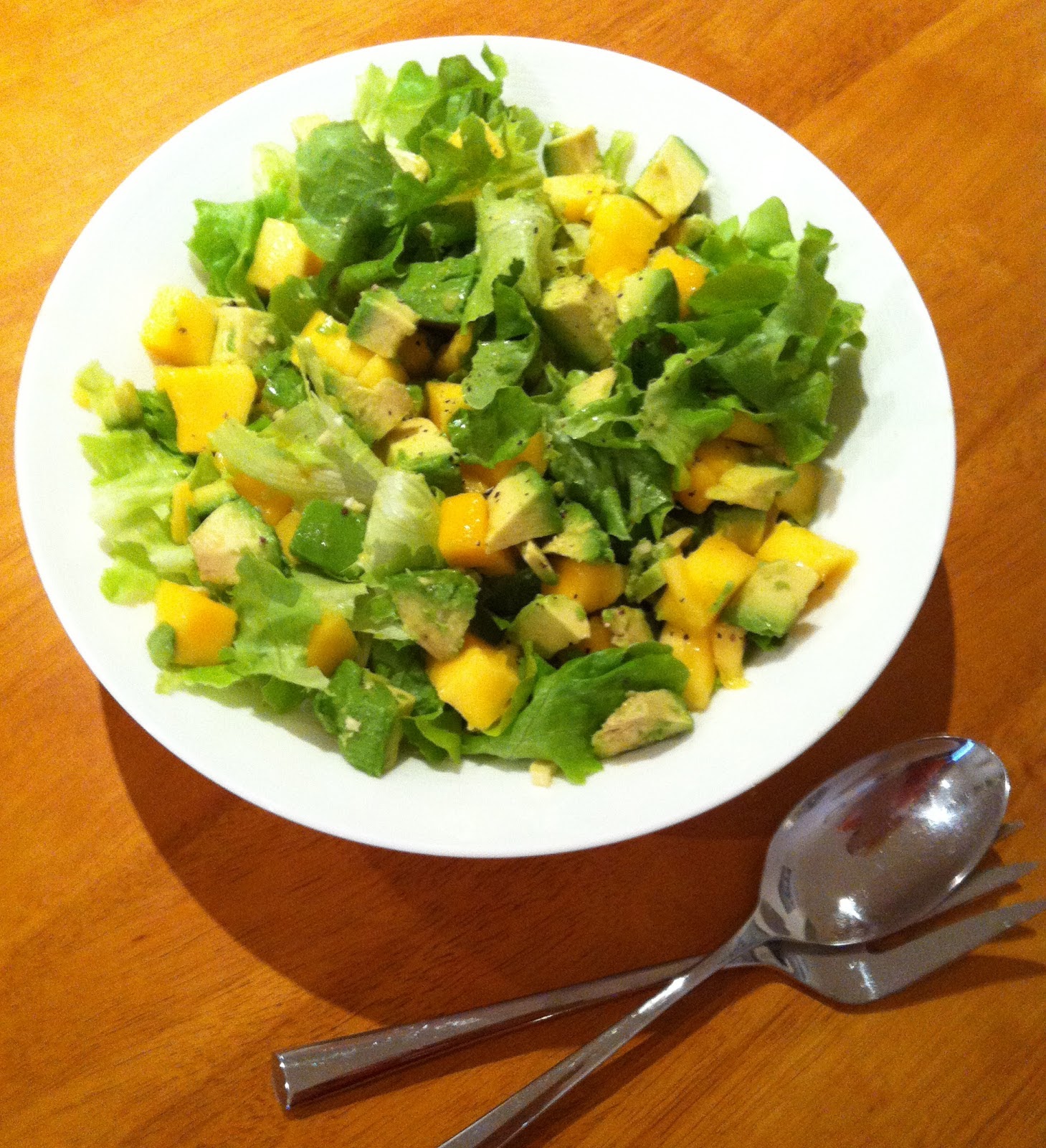 "Delicious and Refreshing: Mango and Avocado Salad Recipe Bursting with Flavors!"