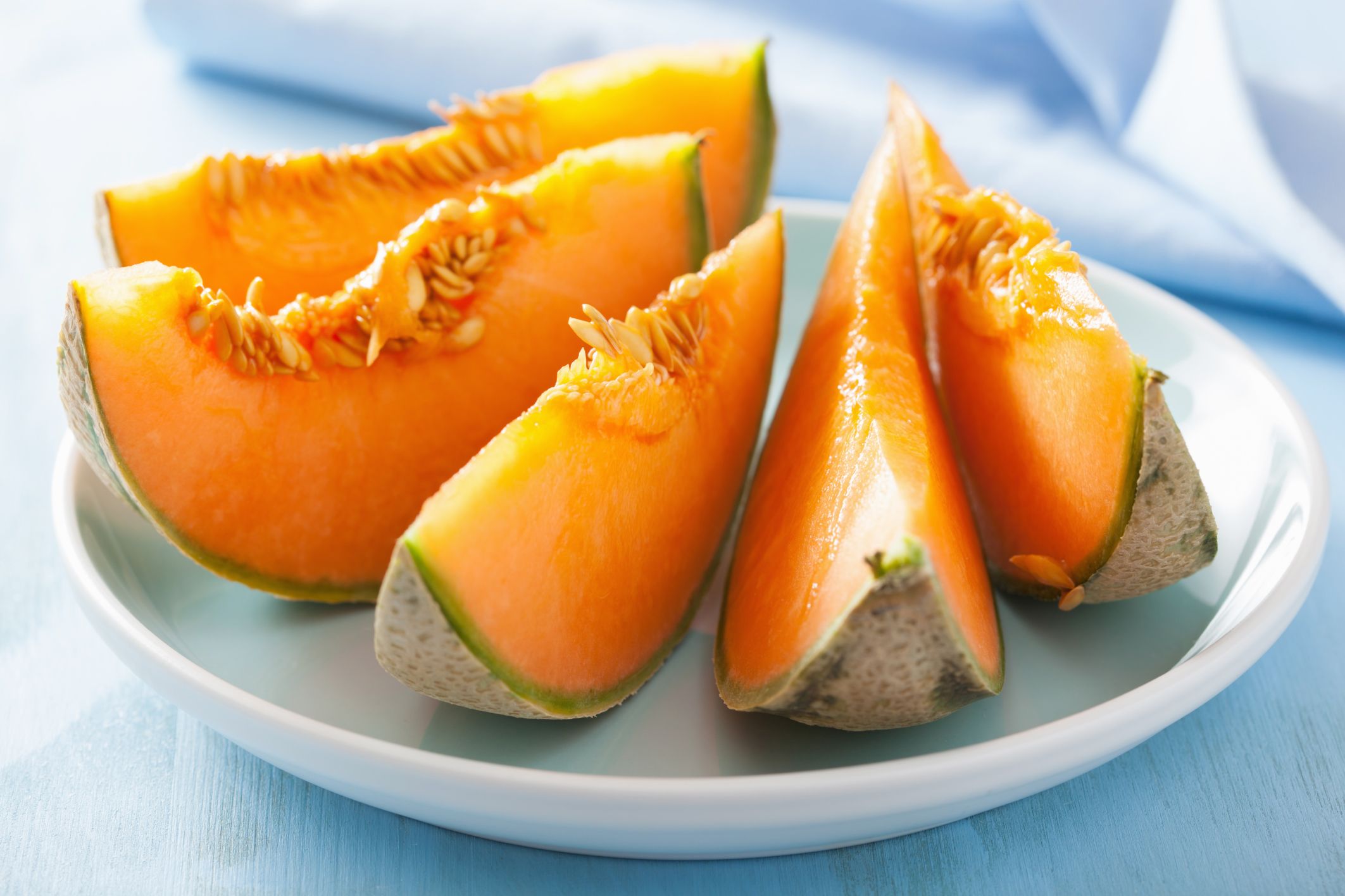 “Discover the Mineral Powerhouse: Cantaloupe – The Tasty Way to Boost Your Health!”