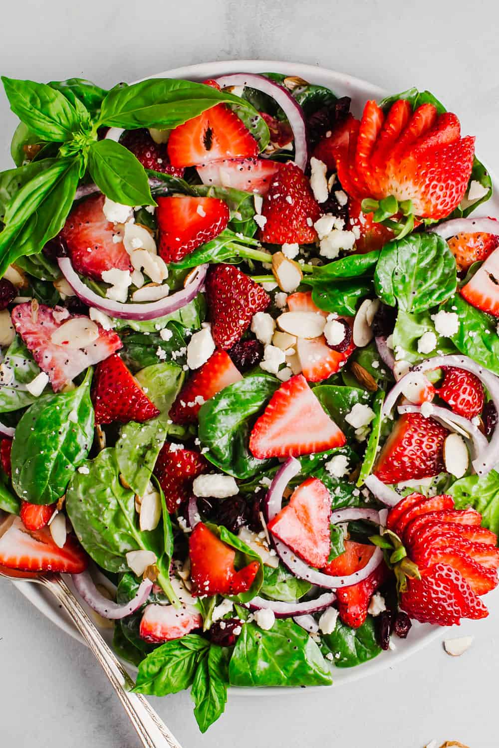 “Berry Delicious: Strawberries Take Salads to a Whole New Level of Freshness!”