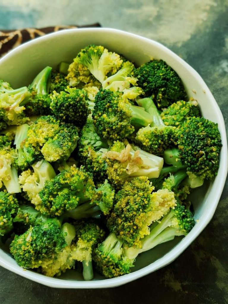 The Great Broccoli Debate: Steaming vs. Boiling – Which Reigns Supreme?