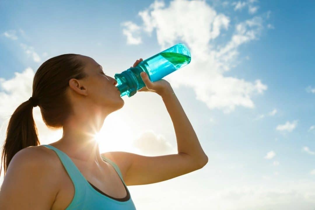 Water vs. Sports Drinks: The Ultimate Hydration Showdown