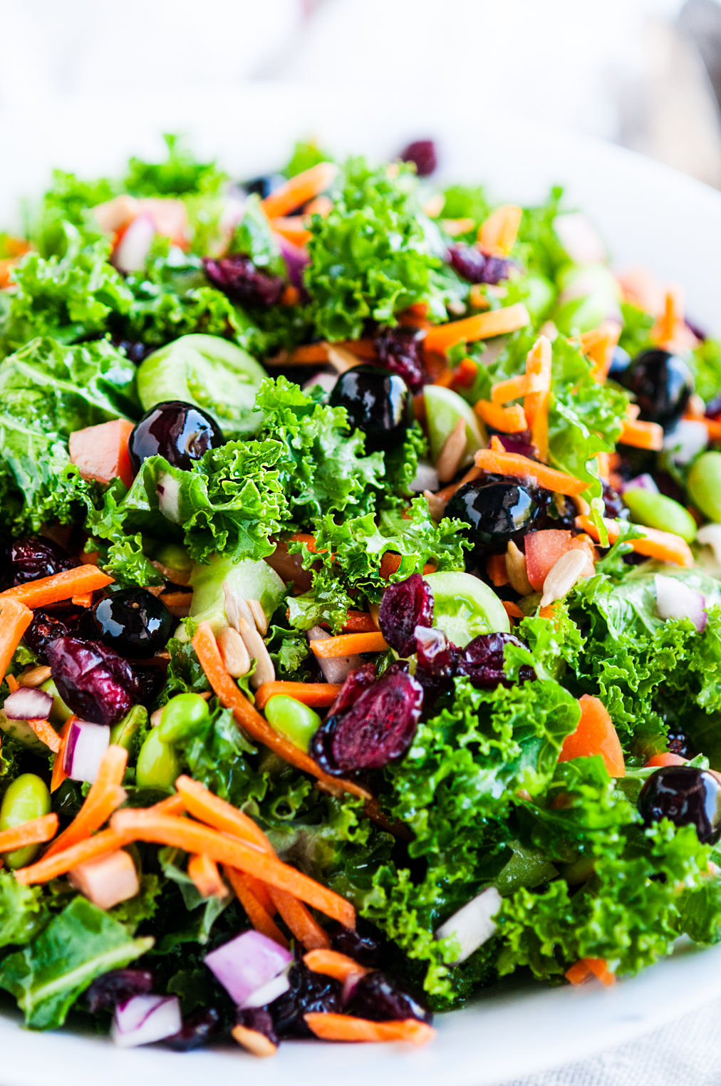 “Discover the Superpowers of Raw Kale: A Nutrient-Dense Superfood for Optimal Health!”