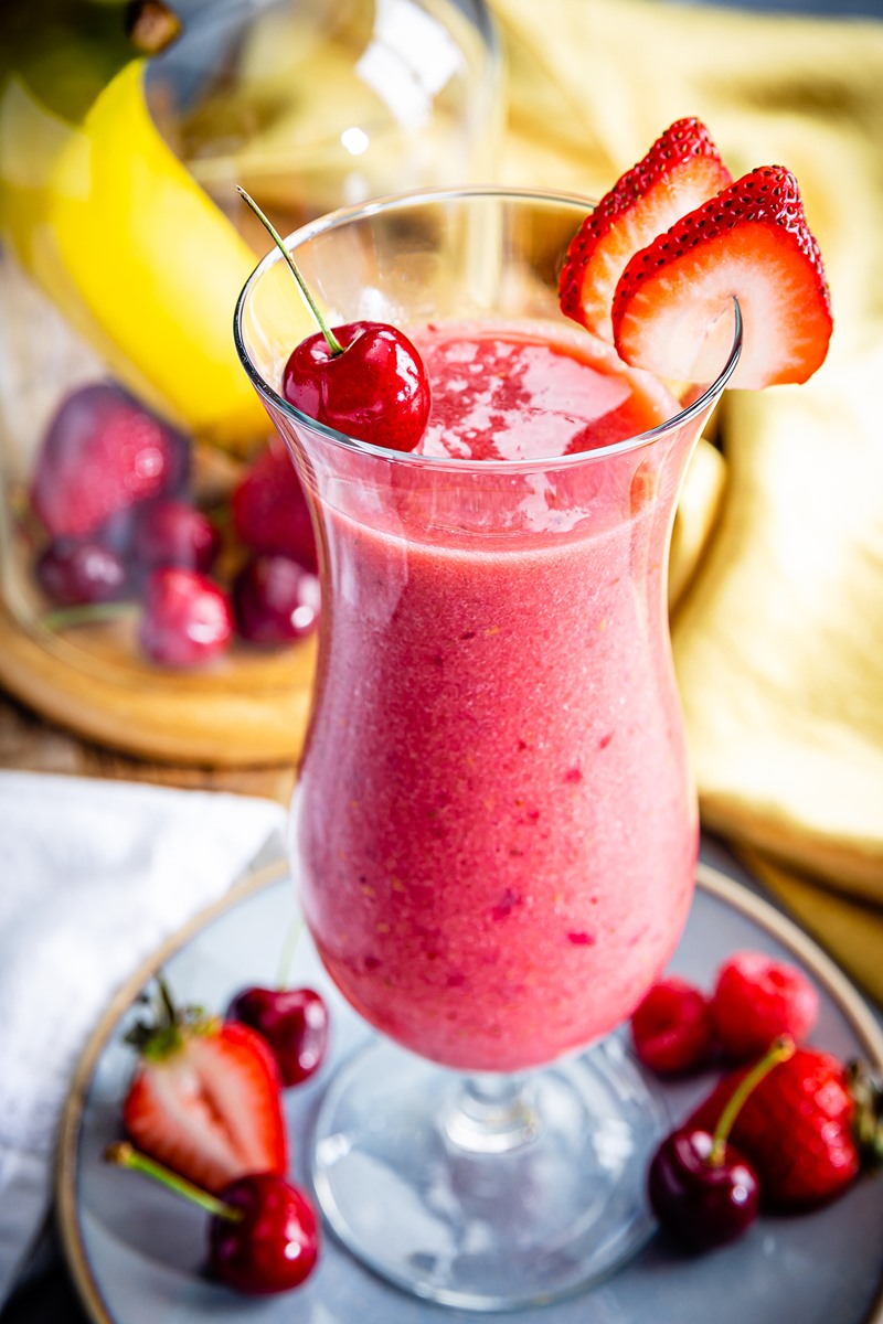 “Delicious and Nutritious: 10 Fruit Smoothie Recipes to Satisfy Your Cravings!”