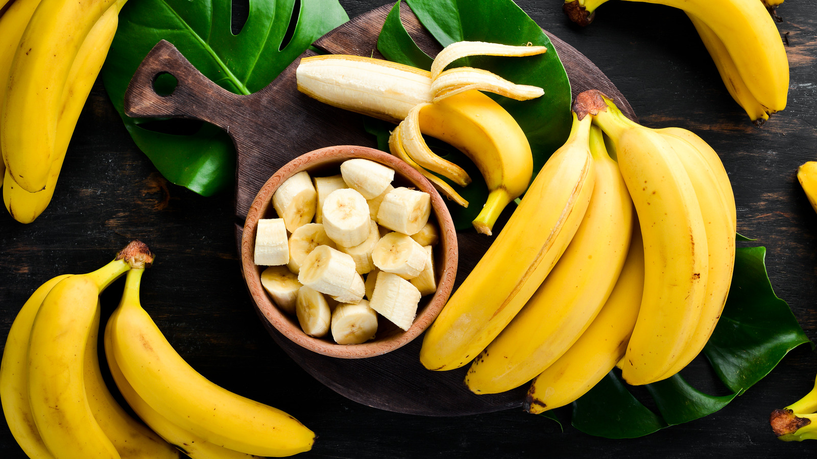 “Bananas: The Versatile Powerhouse Fruit for a Healthy Mediterranean Diet”
