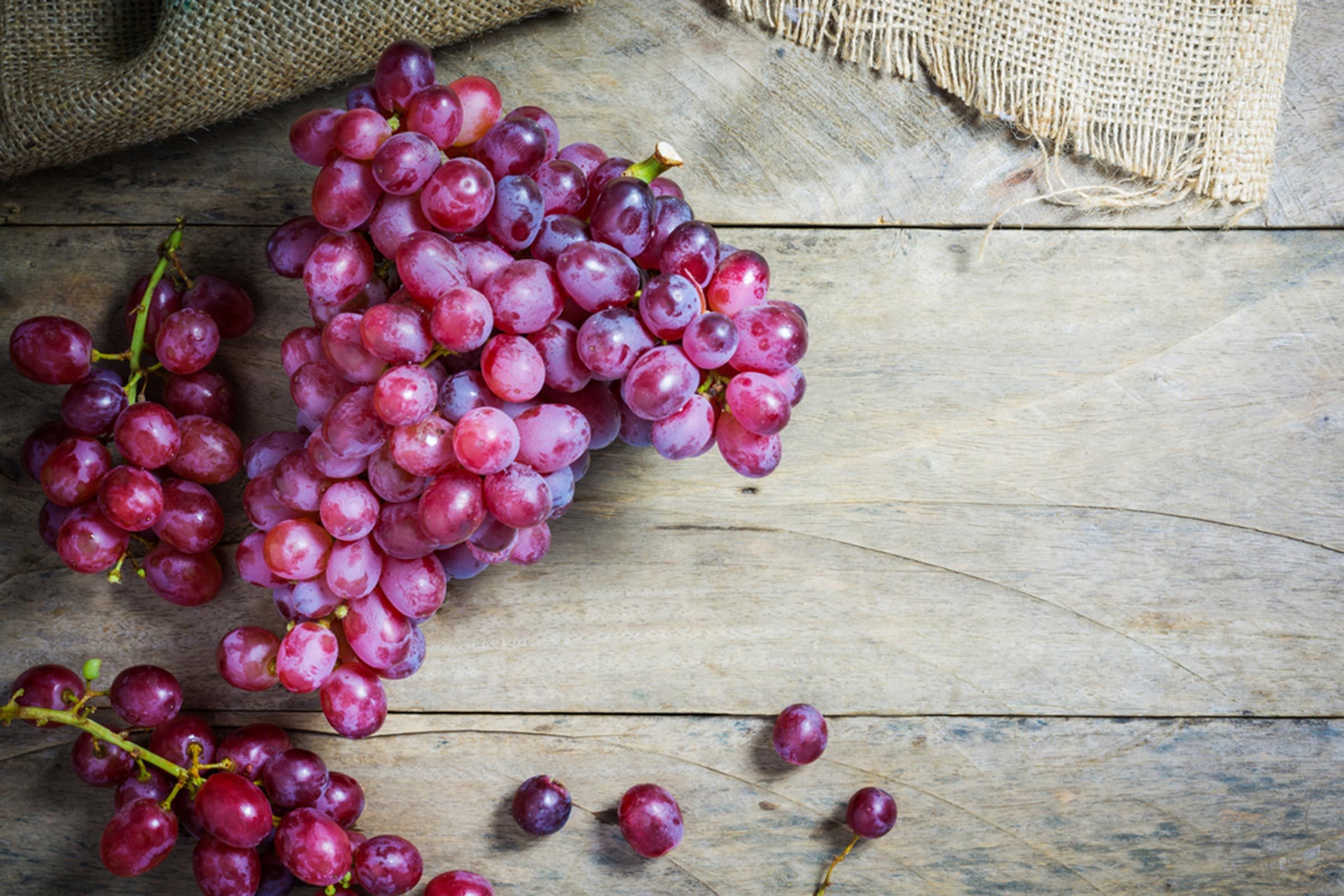 Unveiling the Incredible Health Benefits of Grapes: A Delicious and Nutritious Superfruit!