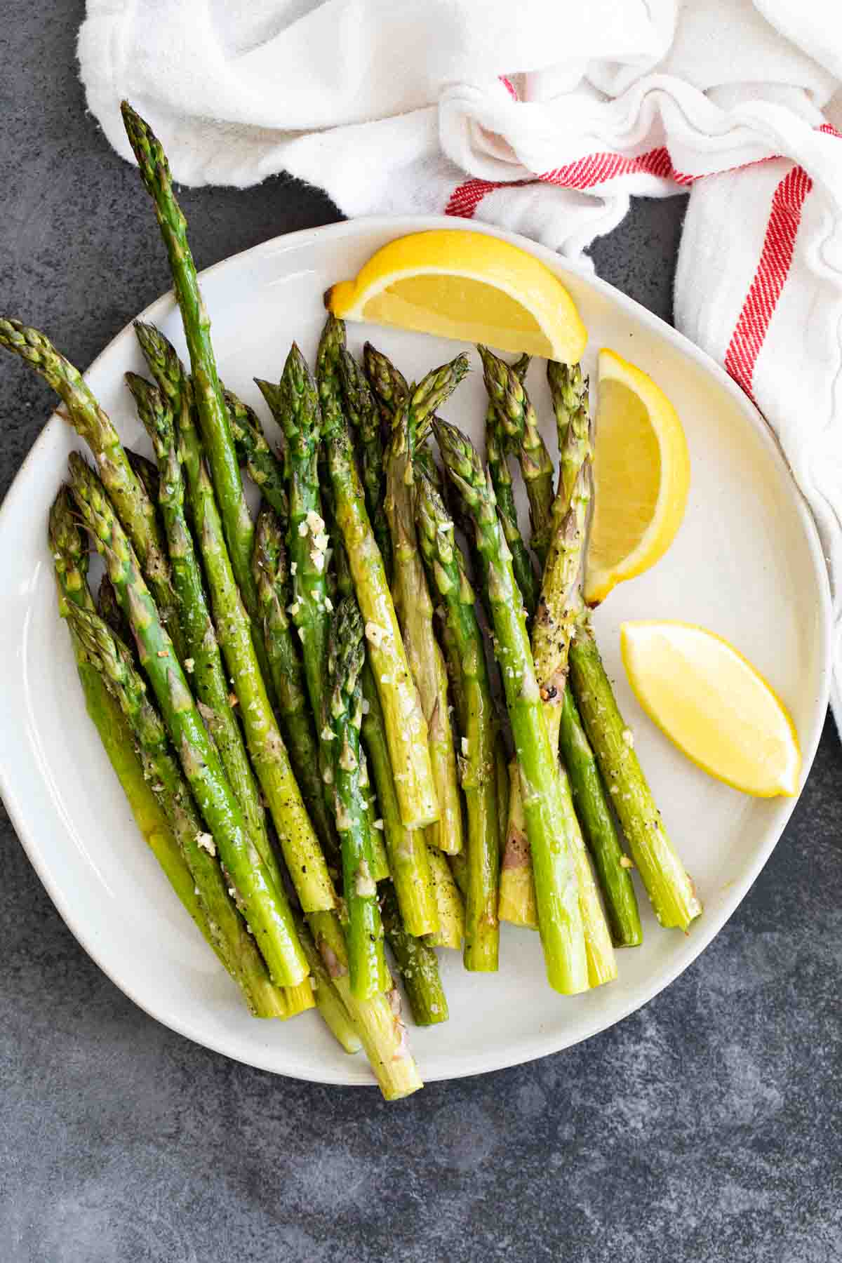“Exploring the Versatile Ways to Enjoy Asparagus: From Grilled Goodness to Vegan Delights!”