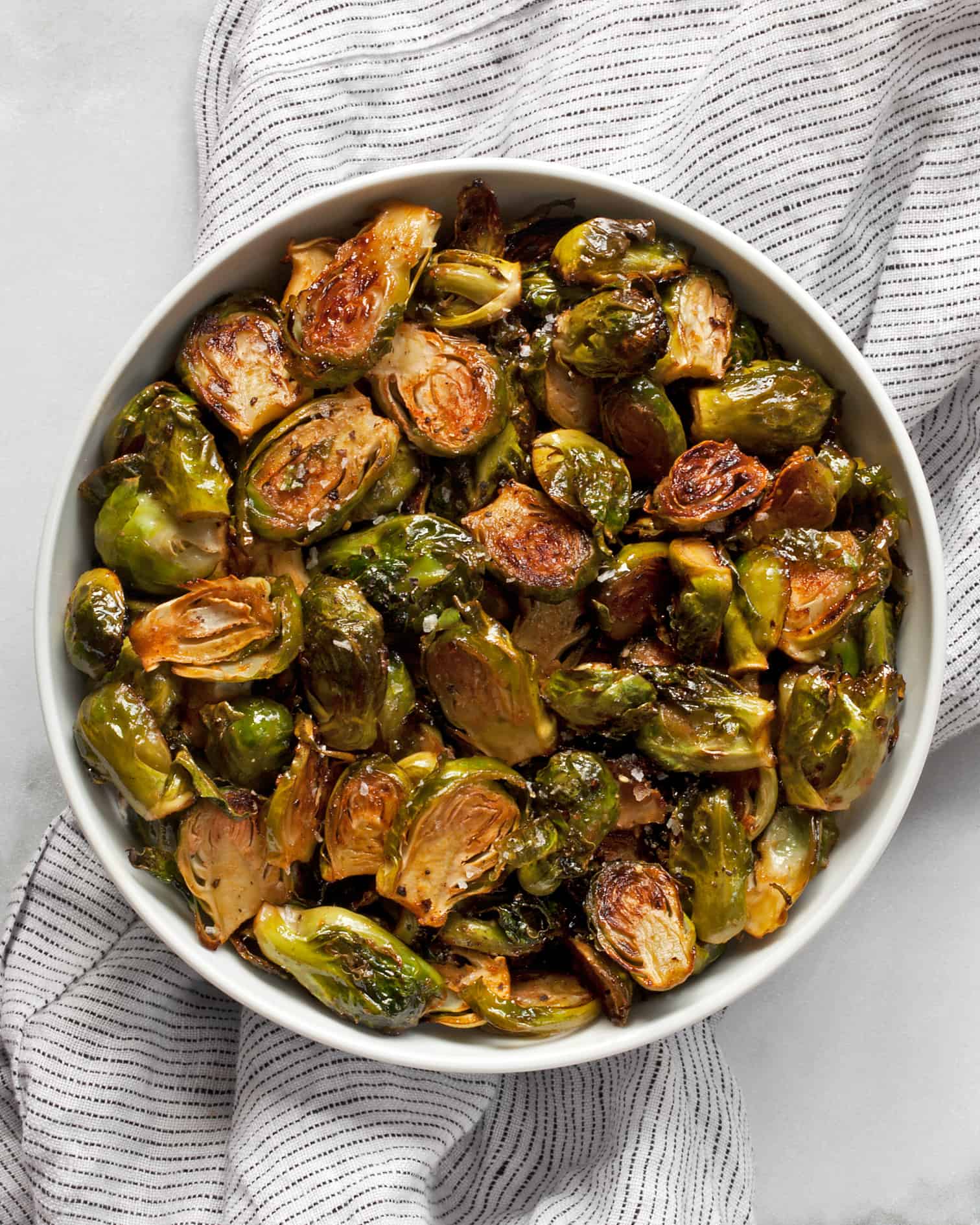 Spice Up Your Meals with Spicy Sriracha Brussels Sprouts!