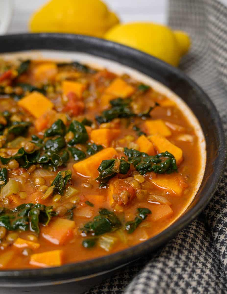 Wholesome and Hearty: Kale and Lentil Soup – The Perfect Meal Choice