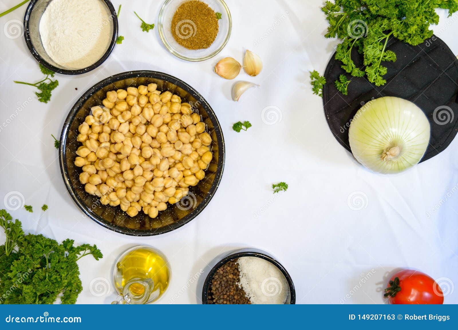 Exploring the Rich Tapestry of Middle Eastern Cuisine: Flavorful, Colorful, and Nutritious