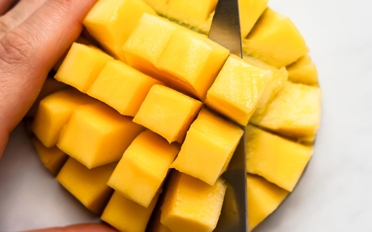 Master the Mango: 10 Creative Ways to Cut and Enjoy this Tropical Fruit