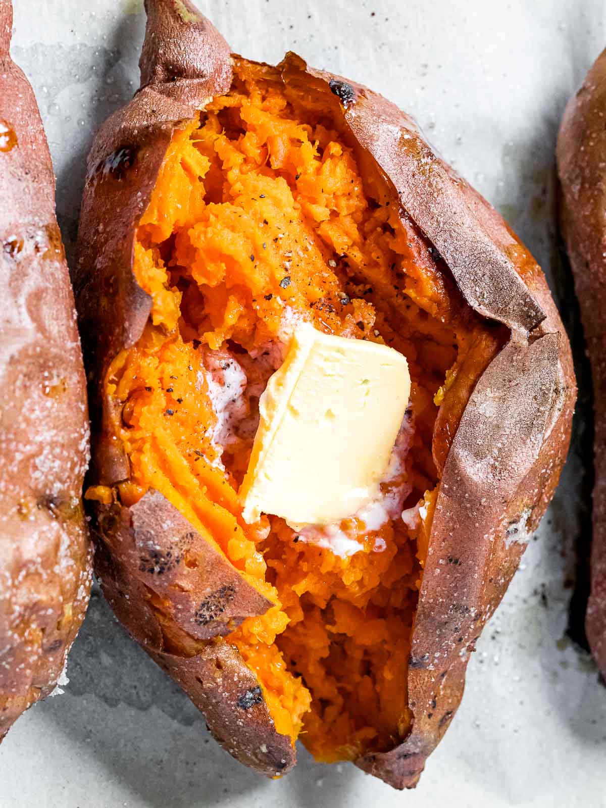 Bake Up Delicious and Nutritious Sweet Potatoes for a Flavorful Meal!