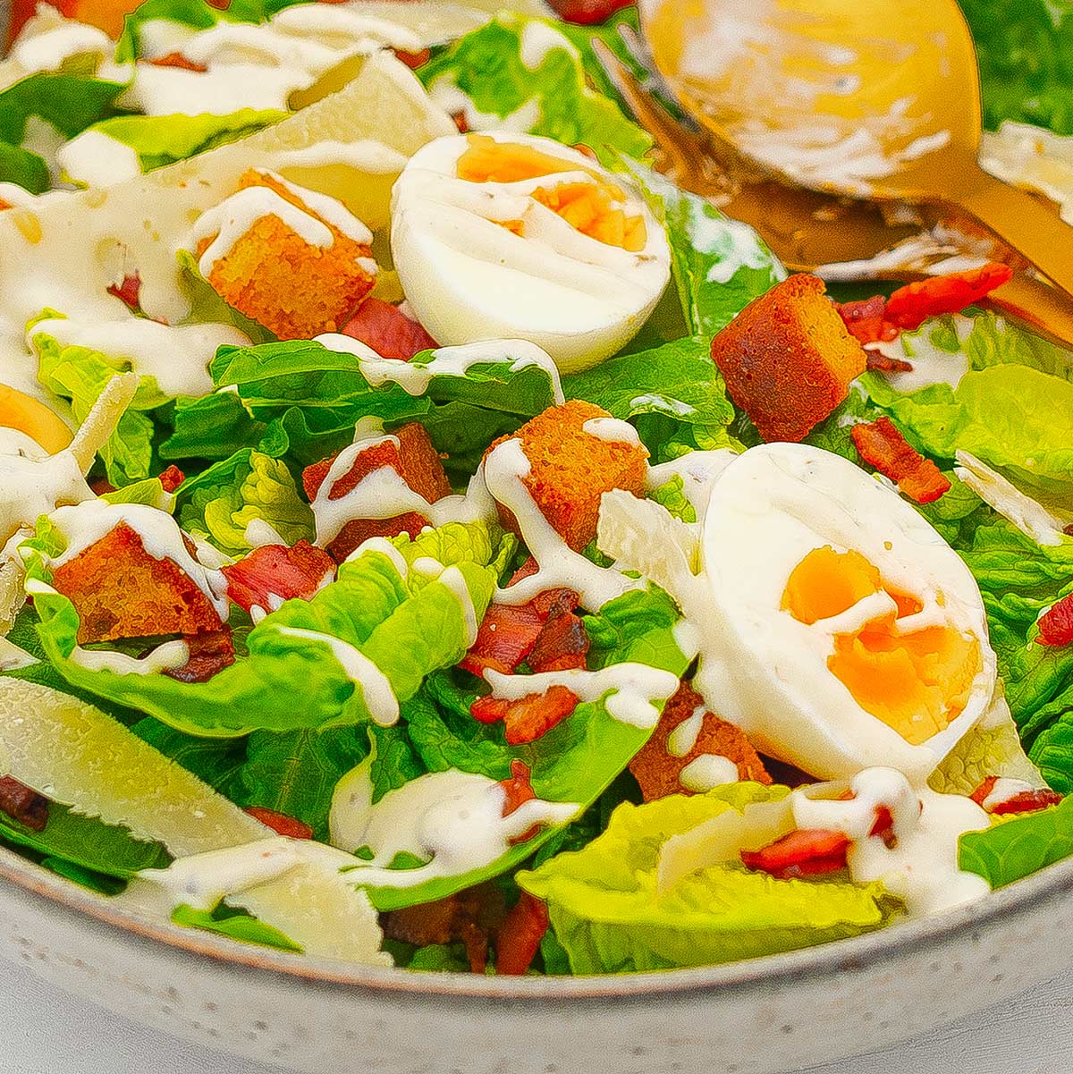 “3 Mouthwatering Keto Salad Recipes to Spice Up Your Meal Rotation!”