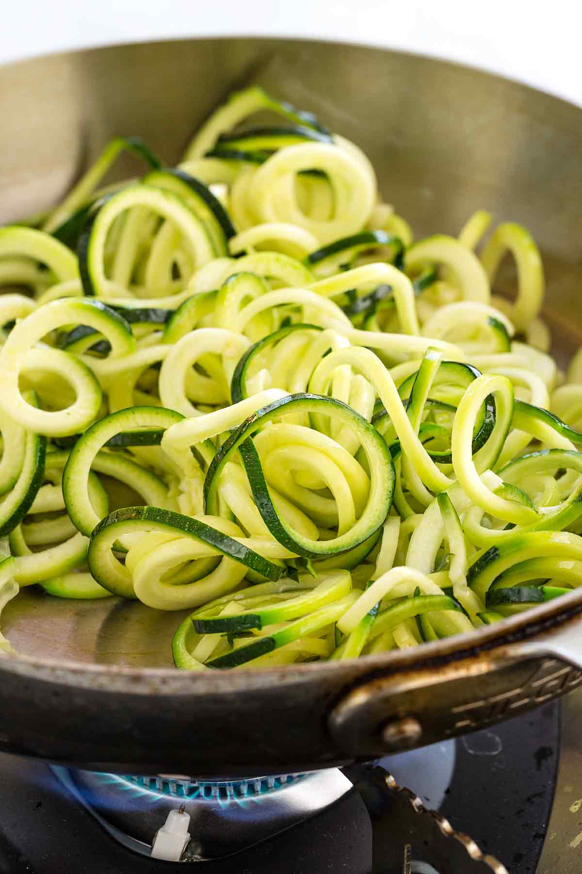 15 Mouthwatering Zucchini Noodle Recipes to Satisfy Your Cravings